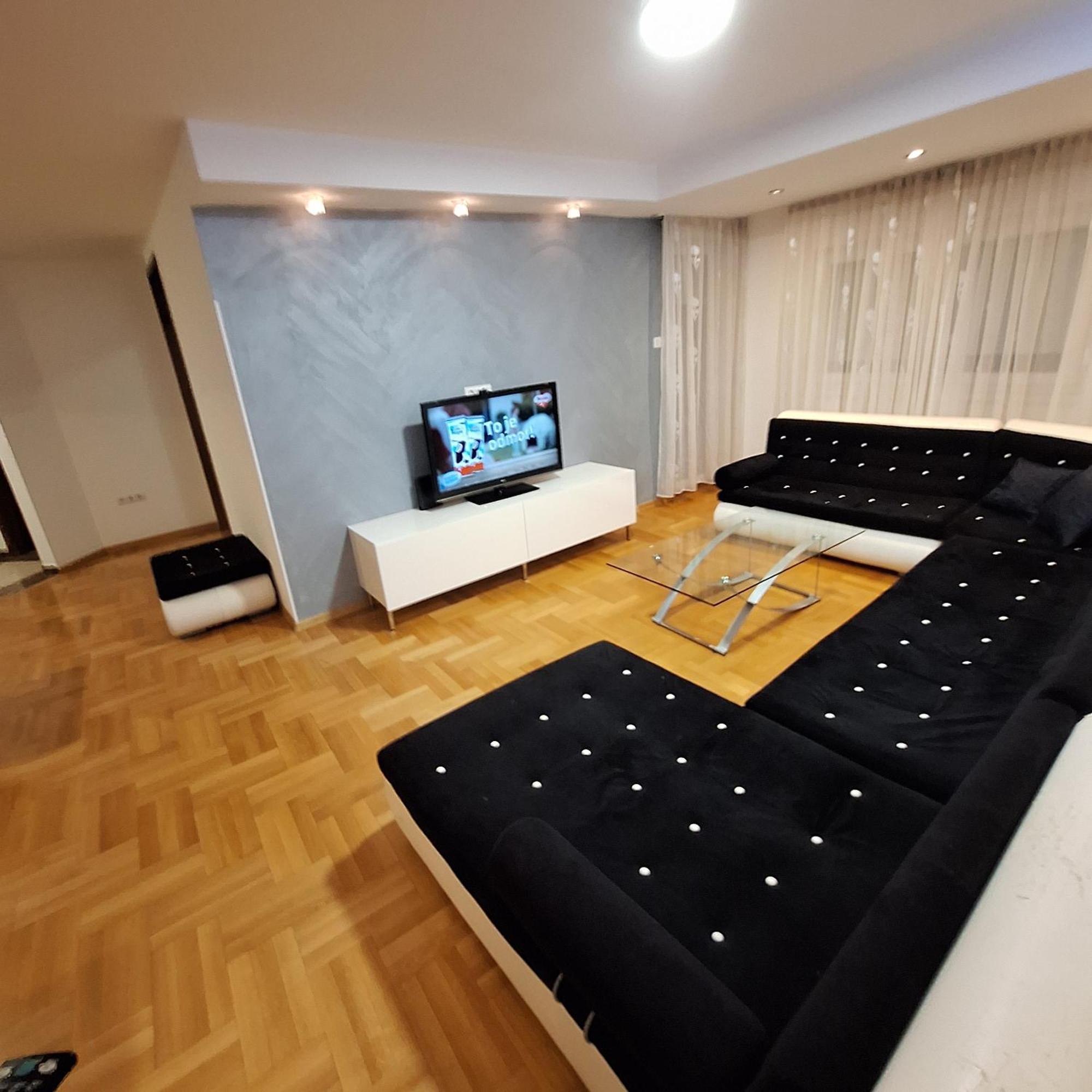 Luks Apartment Banyaluka Oda fotoğraf